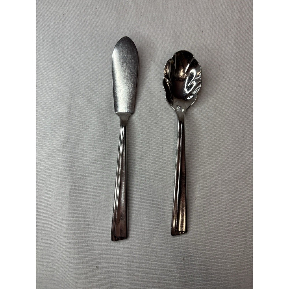 WM Rogers Stainless Steel Cheese Knife & Jelly Spoon Silver Glossy‎ Handle